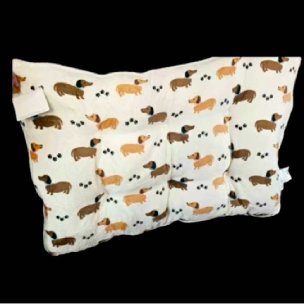NWT Beautiful Large Dachshund bed plush 23x36 INCLUDING MATCHING THROW BLANKET